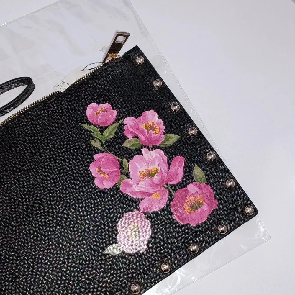 New WHBM Black Leather Floral Studded Wristlet Clutch - Picture 7 of 8
